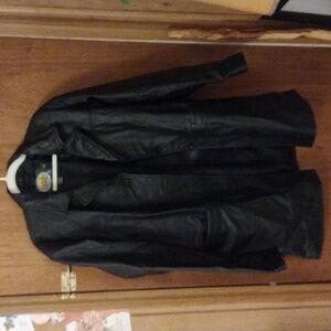 Cabela's Leather Women's Jacket L Black Trench Coat Lined Button Up. Like New.